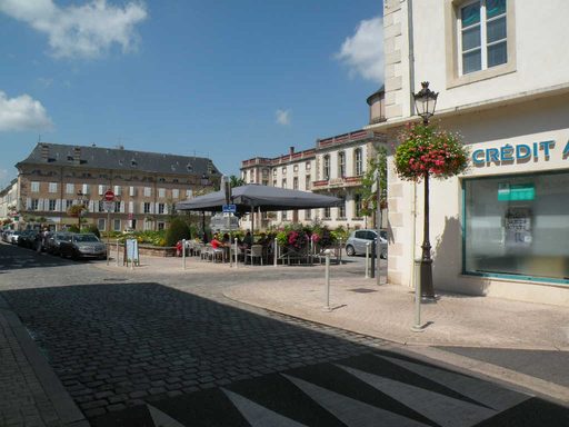  terrasse de café, place de l'Hôtel de Ville